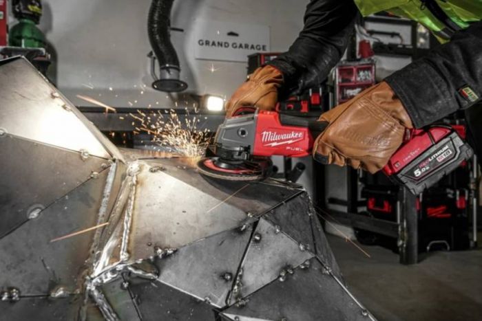 Кутошліфувальна машина 125мм MILWAUKEE M18 ONEFSAG 125XPDB-502X FUEL 4933478435
