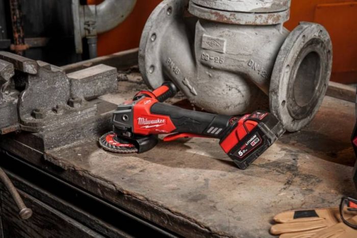 Кутошліфувальна машина 125мм MILWAUKEE M18 ONEFSAG 125XPDB-502X FUEL 4933478435