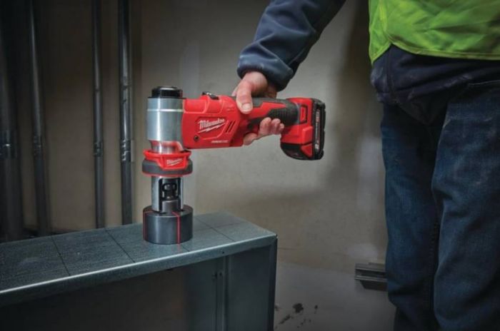 Гідравлічний пробійник для отворів FORCE LOGIC MILWAUKEE M18 HKP-201C 4933451202