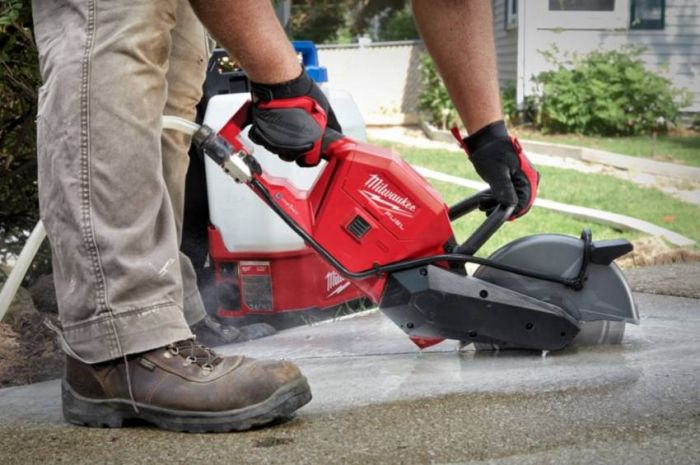 Відрізна машина MILWAUKEE M18 FCOS230-121 4933471697