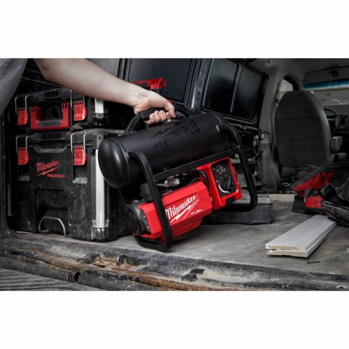 Акумуляторний компресор MILWAUKEE, M18 FAC-0