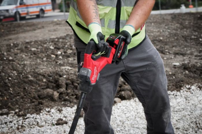 Акумуляторний вібратор для бетону M18FCVN12-0 (без акк. та з/пристр)