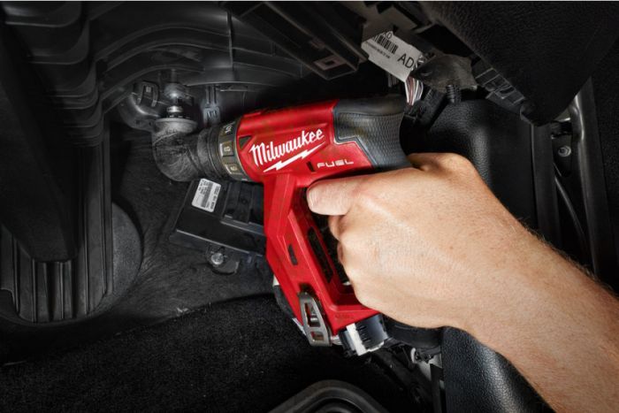 Дриль-шуруповерт акумуляторний MILWAUKEE, M12 FDDXKIT-202X, 34Нм( зар.пр.,2акум.Х2Аг,4насад.,HDкейс)