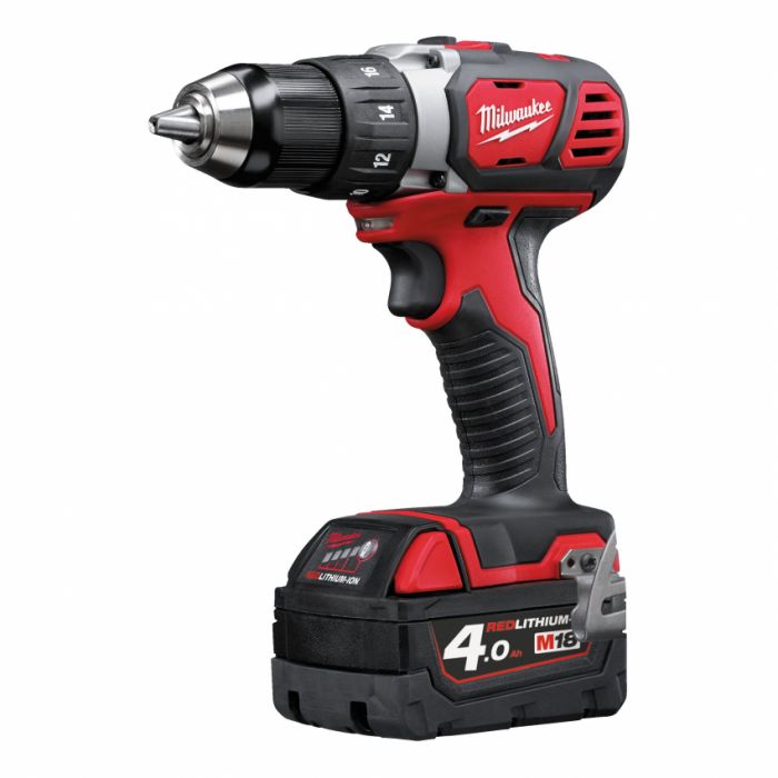 Дриль-шуруповерт акумуляторний MILWAUKEE, M18 BDD-202С, 50Нм ( зар.пристр, 2 акум.Х 2Ач, кейс) (акція)