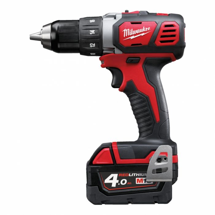 Дриль-шуруповерт акумуляторний MILWAUKEE, M18 BDD-202С, 50Нм ( зар.пристр, 2 акум.Х 2Ач, кейс) (акція)