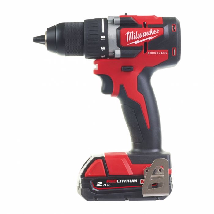 Дриль-шуруповерт акумуляторний MILWAUKEE, M18 CBLDD-202C, 60Нм, (зарядний пристрій, 2 акум.Х 2Ач, кейс)