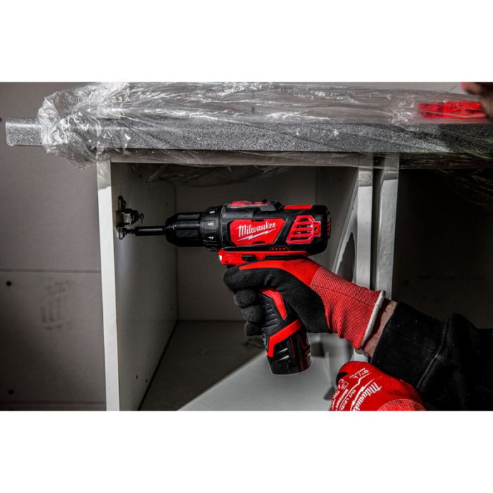 Дриль-шурупокрут MILWAUKEE M12 BDD-152C PROMOTION IN2