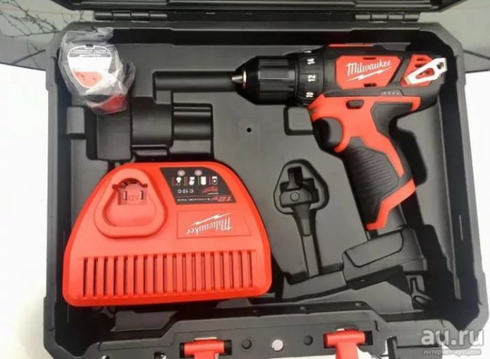 Дриль-шуруповерт акумуляторний MILWAUKEE, M12 BDD-202C, 30Нм ( зар.пристр, 2 акум.Х 2Ач, кейс) (акція)