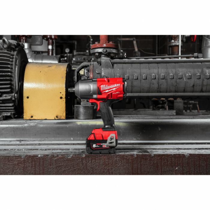 Гайкокрут акумуляторний 1/2" MILWAUKEE, M18 FHIWF12-502X, 1898Нм, (зарядний пристрій, 2 акум.Х 5Ач, HDкейс)