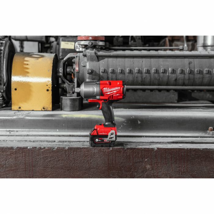 Гайкокрут акумуляторний 3/4" MILWAUKEE, M18 ONEFHIWF34-502X, 2034Нм (зарядний пристрій, 2 акум.X 5Ач, HDкейс)