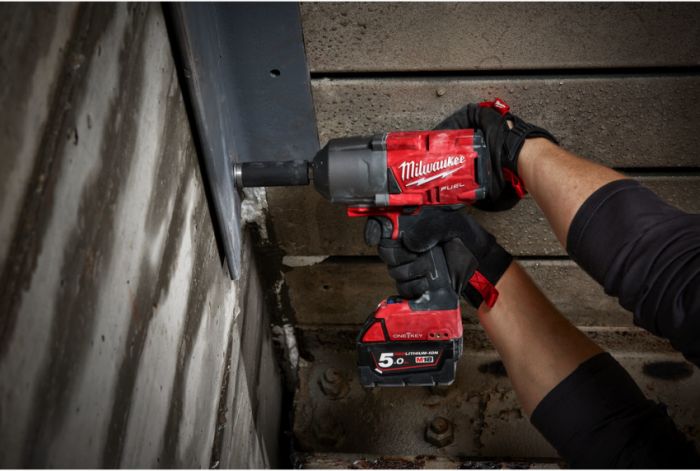 Гайкокрут акумуляторний 3/4" MILWAUKEE, M18 ONEFHIWF34-502X, 2034Нм (зарядний пристрій, 2 акум.X 5Ач, HDкейс)