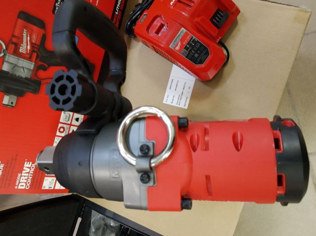 Гайковерт акумуляторний 1" MILWAUKEE, M18 ONEFHIWF1-0X, 2400Нм