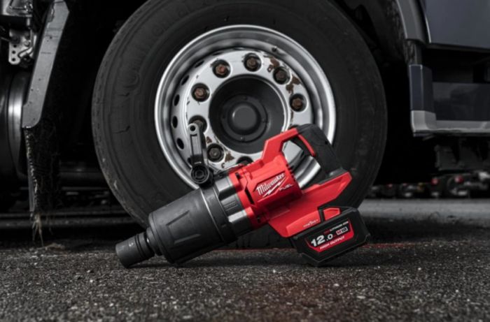 Гайкокрут акумуляторний 1" MILWAUKEE, M18 ONEFHIWF1DS-121C, 2711Нм (+зар.пристрій, 1акум.Х 12Аг,кейс