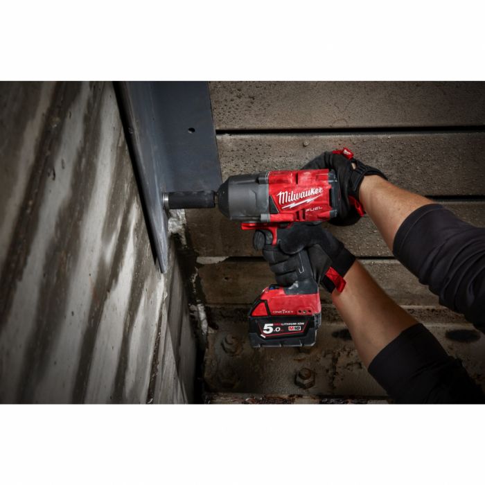 Гайкокрут акумуляторний 3/4" MILWAUKEE, M18 ONEFHIWF34-502X, 2034Нм (зарядний пристрій, 2 акум.X 5Ач, HDкейс)