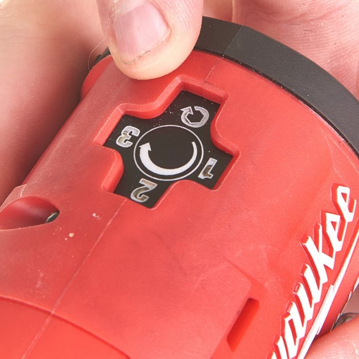 Гайковерт акумуляторний 1/4" MILWAUKEE, M12 FIW14-0, 136 Нм