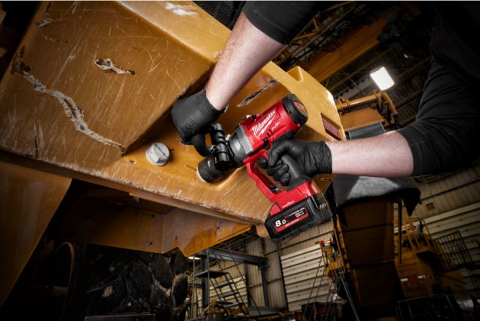 Гайковерт акумуляторний 1" MILWAUKEE, M18 ONEFHIWF1-802X, 2400Нм (зарядний пристрій, 2 акум.Х 8Ач, HDкейс)