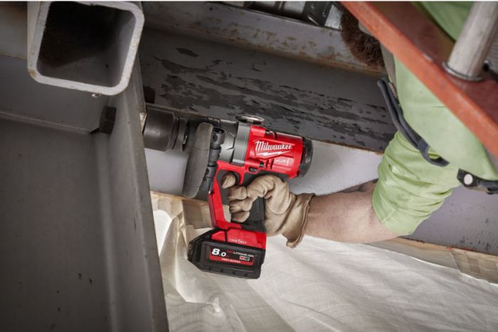 Гайковерт акумуляторний 1" MILWAUKEE, M18 ONEFHIWF1-802X, 2400Нм (зарядний пристрій, 2 акум.Х 8Ач, HDкейс)