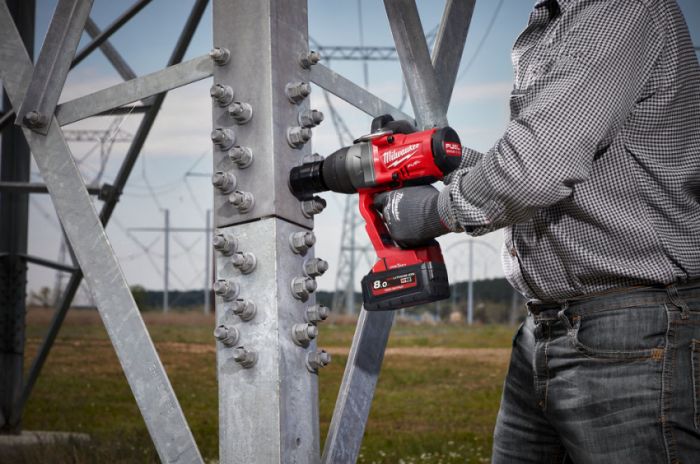 Гайковерт акумуляторний 1" MILWAUKEE, M18 ONEFHIWF1-802X, 2400Нм (зарядний пристрій, 2 акум.Х 8Ач, HDкейс)