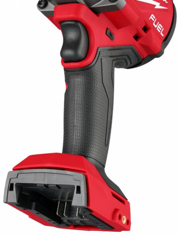 Гайковерт акумуляторний безщітковий MILWAUKEE 1/2" (2034 Нм) M18 FHIWF2F12MC-502X жилет + ліхтар