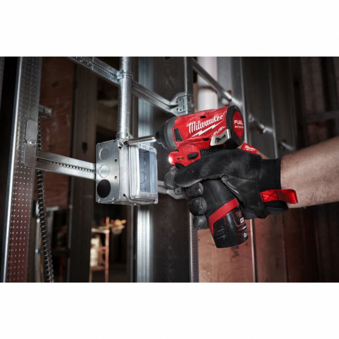 Гвинтоверт акумуляторний 1/4" HEX MILWAUKEE, M12 FID-202X, 147Нм (зарядний пристрій, 2 акум.Х 2Ач, HDкейс)