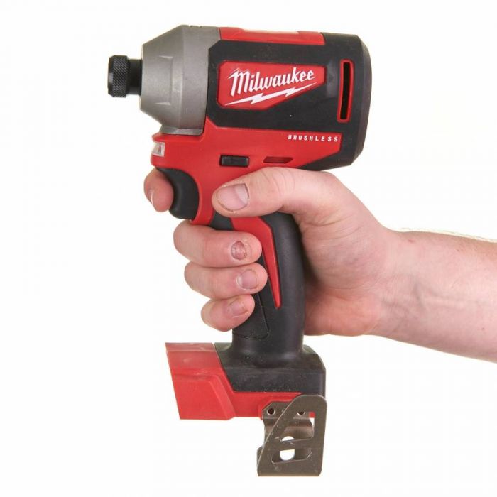 Імпульсний ударний шуруповерт акумуляторний 1/4" HEX MILWAUKEE, M18 CBLID-0, 180Нм