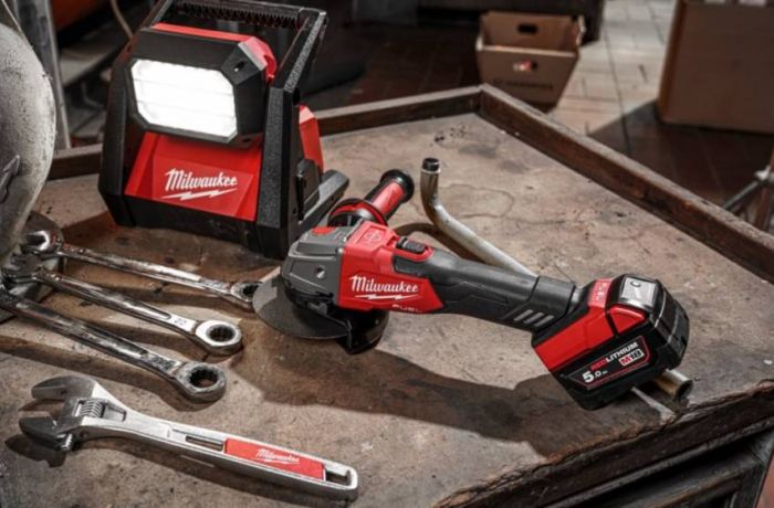 Кутошліфувальна машина 125мм MILWAUKEE M18 FSAG125XB-0X FUEL 4933478429