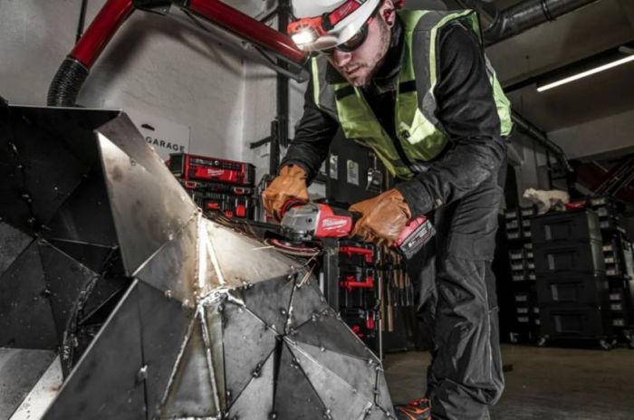 Кутошліфувальна машина 125мм MILWAUKEE M18 ONEFSAG 125XPDB-502X FUEL 4933478435