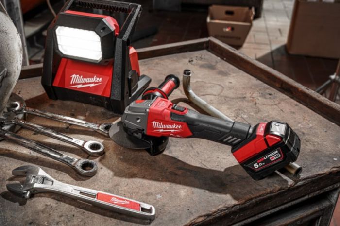 Кутошліфувальна машина 125мм MILWAUKEE M18FSAG125XB-502X FUEL 4933478430