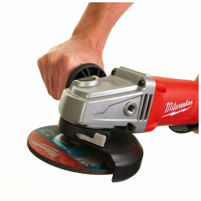 Кутошліфувальна машина MILWAUKEE 125 мм AG 13-125 XSPD 4933451577