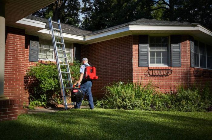 Машина прочисна акумуляторна ранцева MILWAUKE, M18 FFSDC10-0