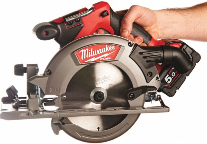 Пила дискова ручна акумуляторна MILWAUKEE, M18 CCS55-502X, Ø165мм (зарядний пристрій, 2 акум.Х 5Ач, HDкейс)