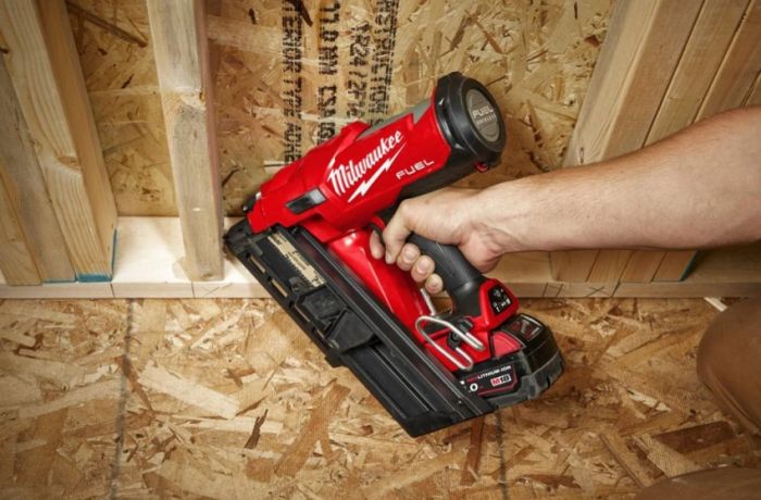 Пістолет цвяхозабивний акумуляторний безщітковий MILWAUKEE M18 FUEL FFNS-502C 4933478302