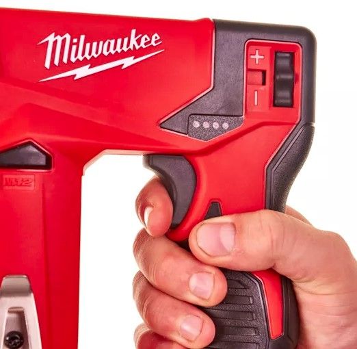 Степлер акумуляторний MILWAUKEE, M12 BST-0