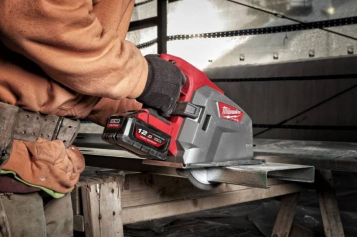 Циркулярна пилка по металу MILWAUKEE M18 FUEL FMCS66-0C 66мм 4933472110