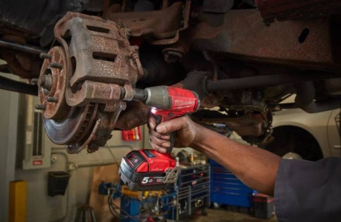 Ударний гайковерт (300 Нм) Н MILWAUKEE 1/2\" M18 FUEL ONEIWF12-0 ONE-KEY з фрикц. кільцем 4933451153