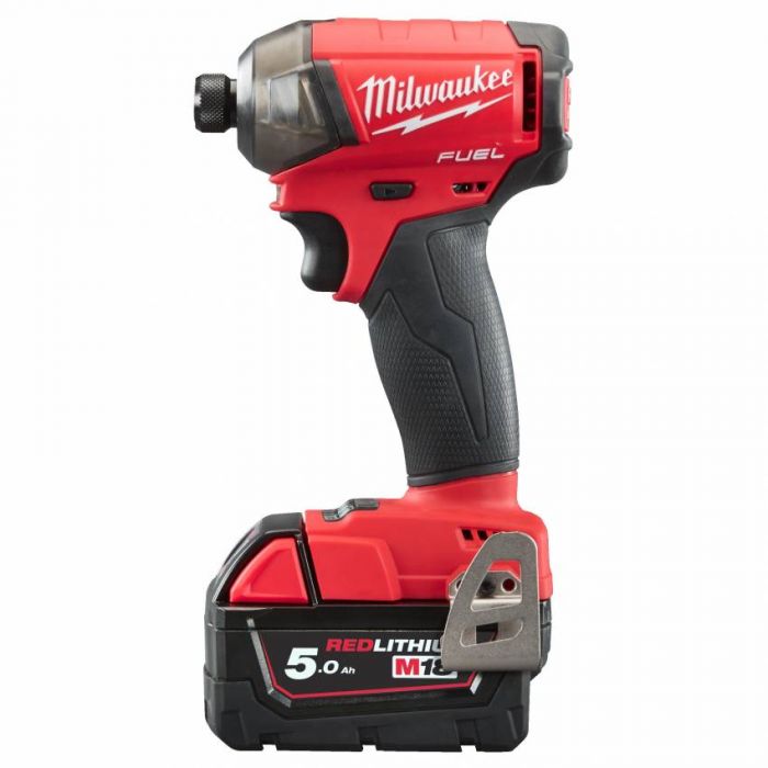 Імпульсний ударний акумуляторний шуруповерт 1/4" HEX MILWAUKEE, M18 FQID-0X, 50Нм, HDкейс