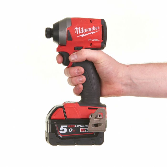 Гвинтоверт акумуляторний 1/4" HEX MILWAUKEE, M18 FID2-0X, 226Нм, (HDкейс)